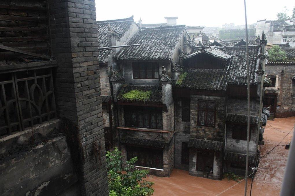 “扫黄”or“剿匪”